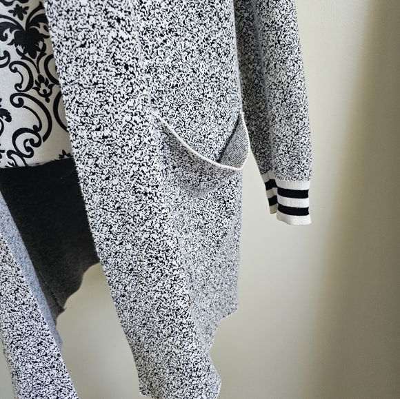 Bench Speckled Race Track Markings  Sweater - Picture 3 of 13